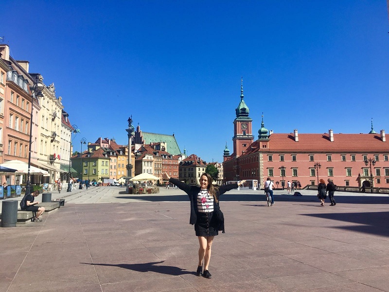 Edina em sua última visita a Varsóvia, capital da Polônia