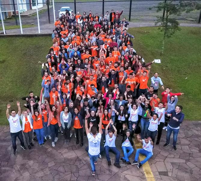 Em 2019 o evento reuniu centenas de jovens