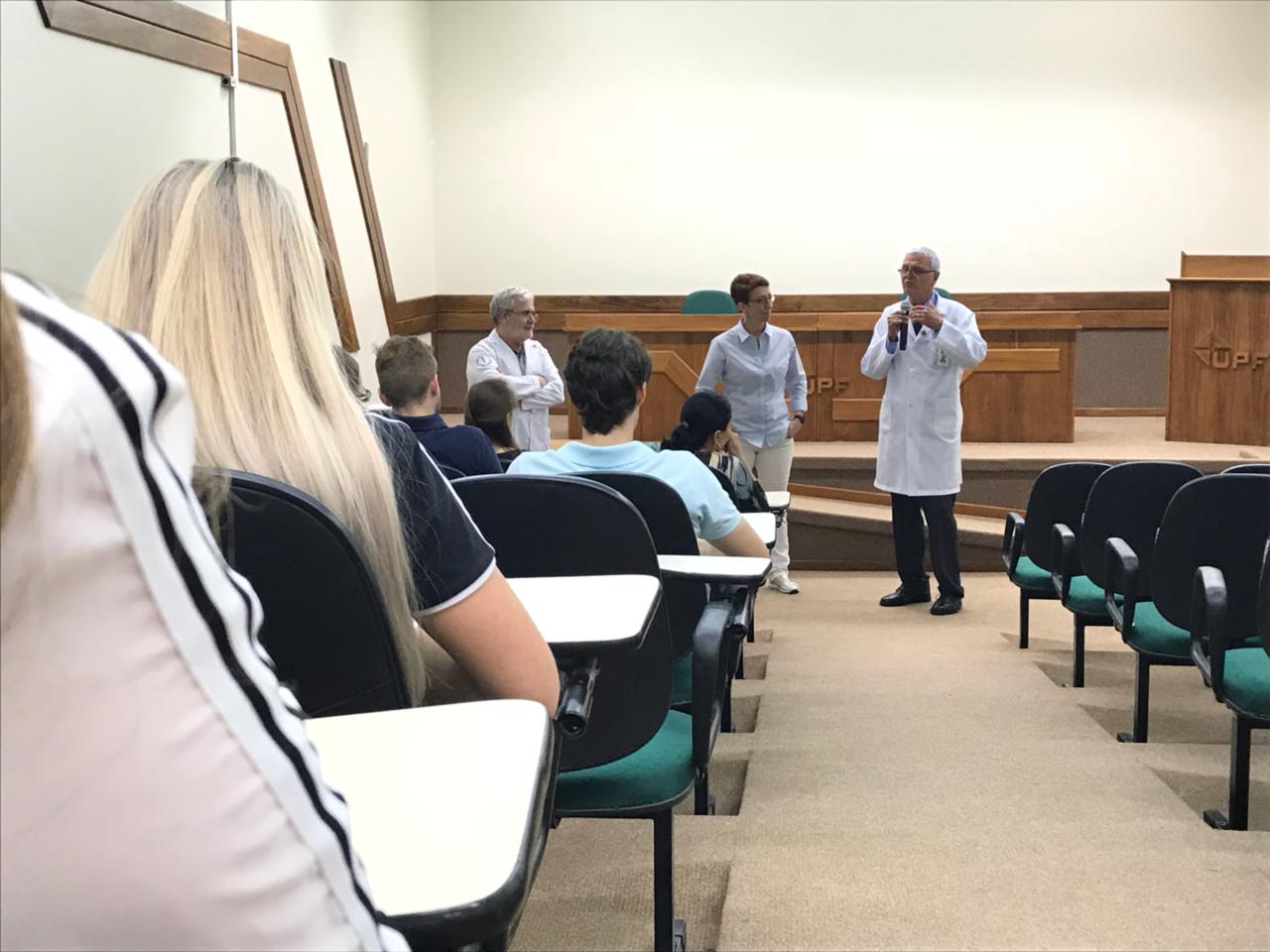 Palestra na Faculdade de Medicina da UPF aborda o que é ser médico na Itália UPF