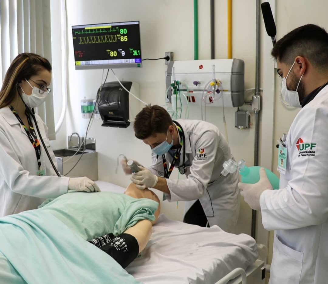 Simulação dos procedimentos de saúde auxilia na formação dos acadêmicos