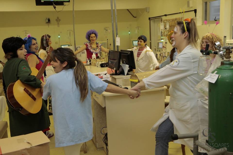 Vestibular UPF: projeto realiza intervenções de risos no HSVP